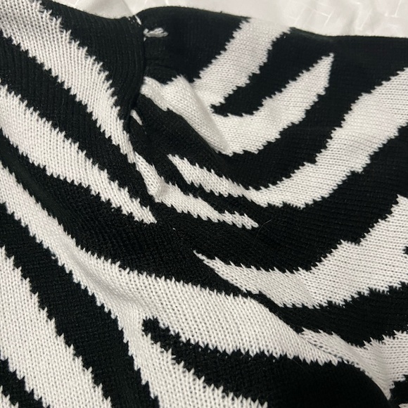 Nwt wrangler retro poofy sleeve sweater - Picture 9 of 9